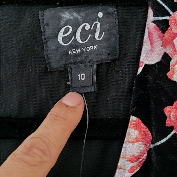 ECI NWT velvet floral dress size 10 - Picture 4 of 6